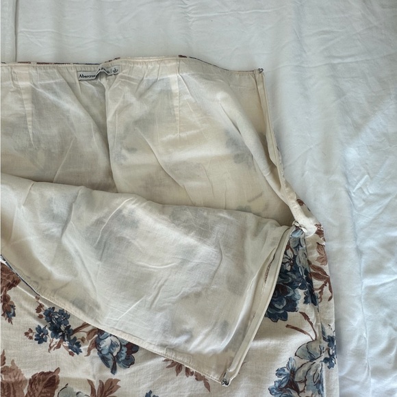 Abercrombie & Fitch Floral Pencil Skirt - Blue and Brown - Picture 5 of 6